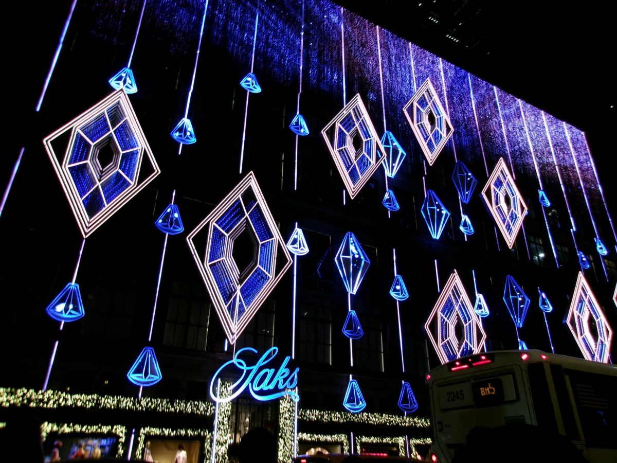 Saks Fifth Ave light show